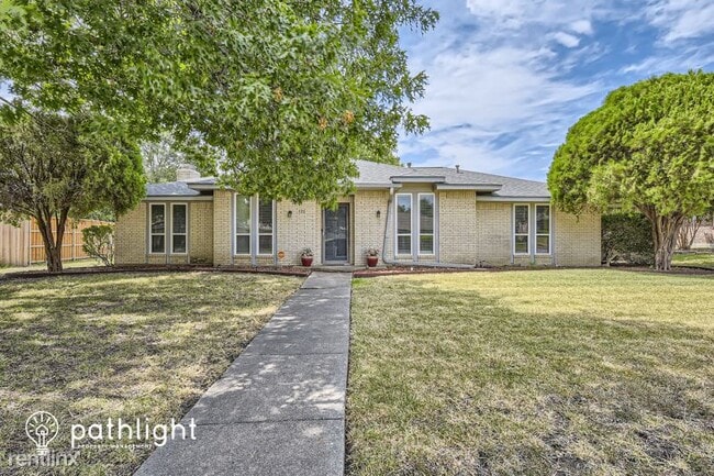 Primary Photo - 3 br, 2 bath House - 122 Roma Drive UNIT