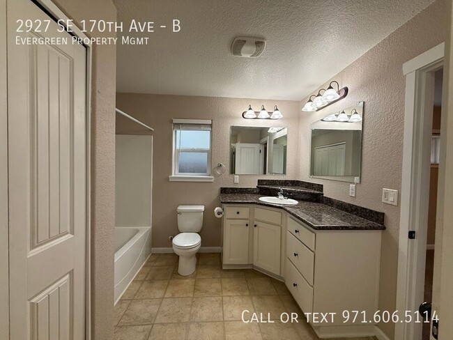 Building Photo - 2927 SE 170th Ave