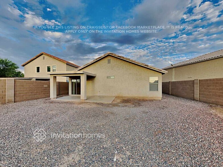 Building Photo - 9128 S Parkside Ln W