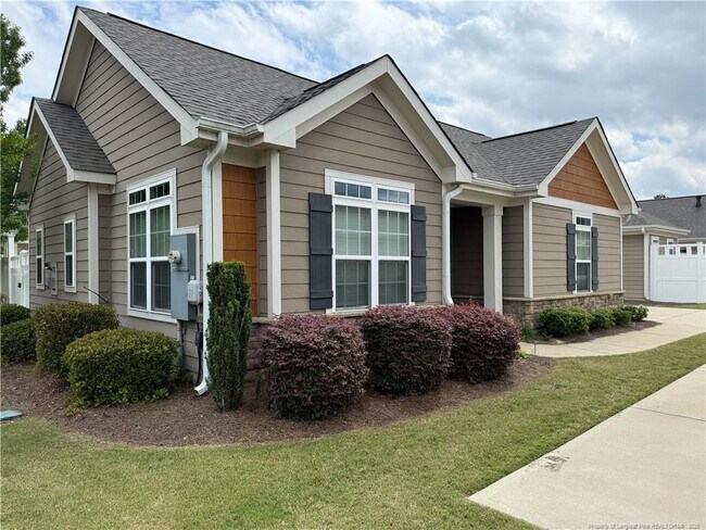 Building Photo - 158 Nandina Ct