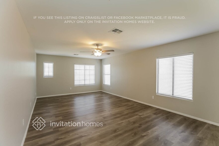 Building Photo - 6233 S 15th Dr
