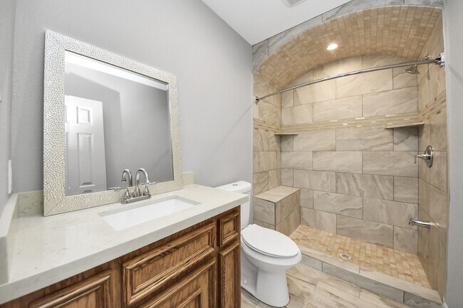 Building Photo - 8925 Homewood Ln