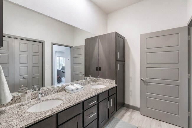 Building Photo - 98 Apartments