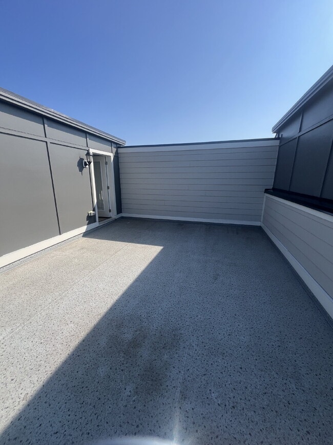 Building Photo - Brand-New Luxury 3BR Townhome-Style Condo ...