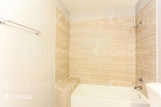 Building Photo - 2142 Woodnote