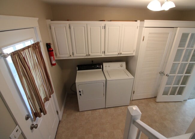 Building Photo - 2161 Winter St SE