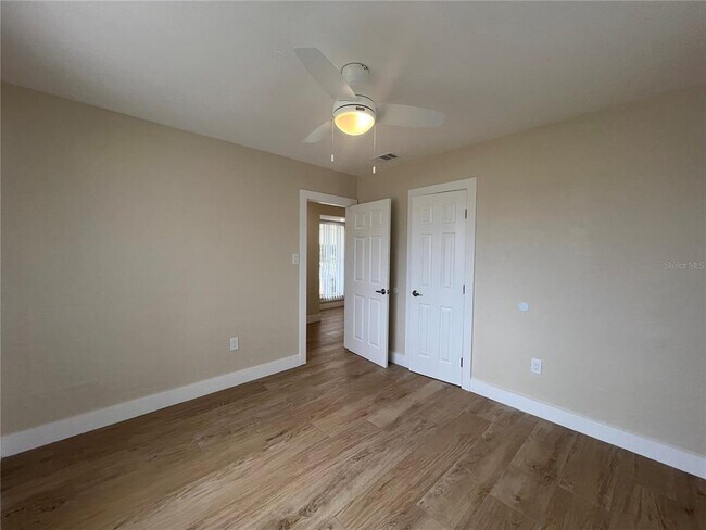 Building Photo - 2464 Picnic St