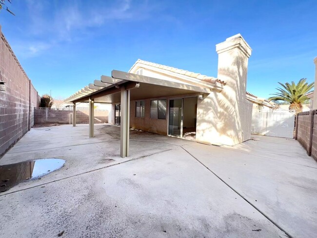 Building Photo - cozy one-story, single-family house