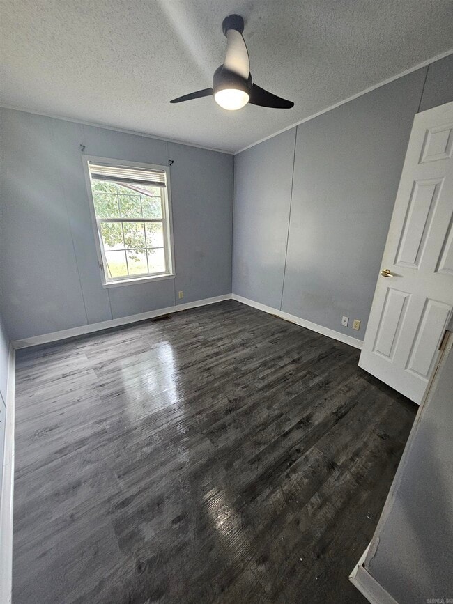 Building Photo - 3345 Confederate Dr