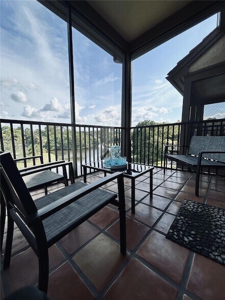 Building Photo - 2400 Feather Sound Dr