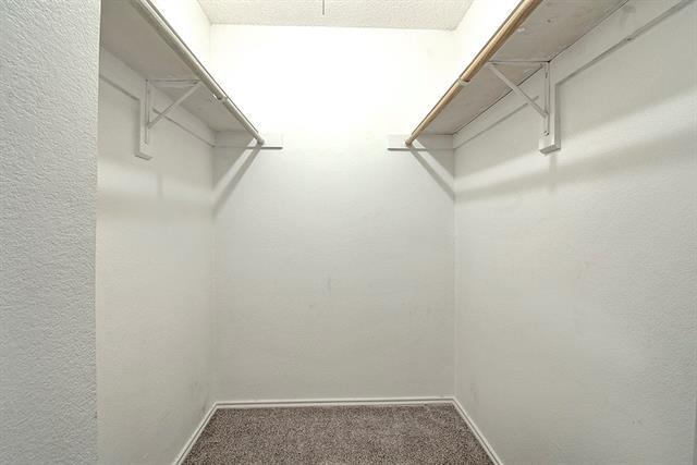 Building Photo - 2106 Willowgate Ln