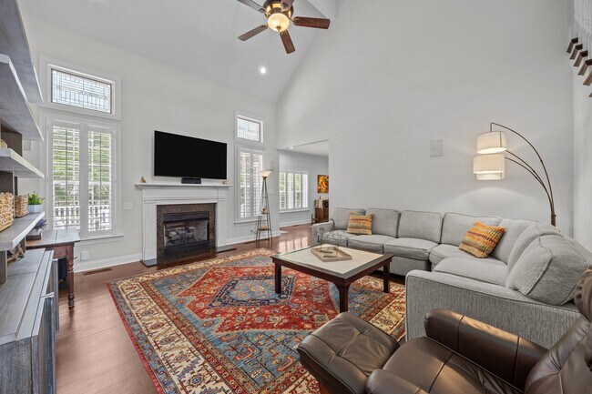 Building Photo - 3504 Cranberry Ln