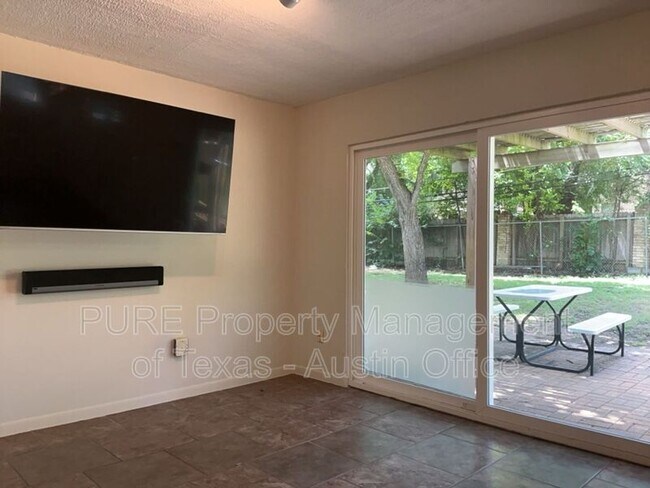 Building Photo - 1301 Clearfield Dr