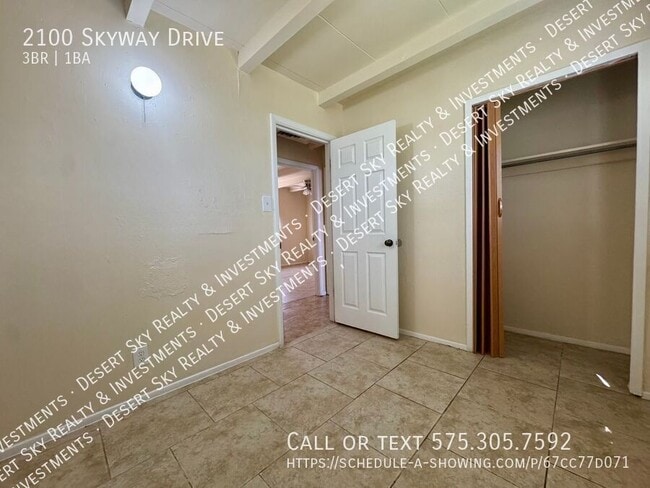 Building Photo - 2100 Skyway Dr