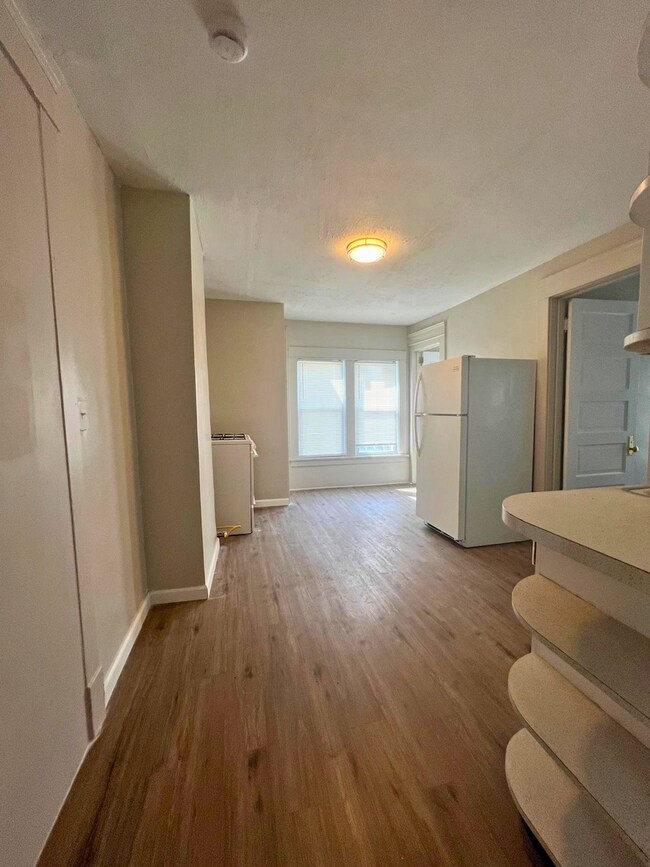 Building Photo - 836 E 156th St