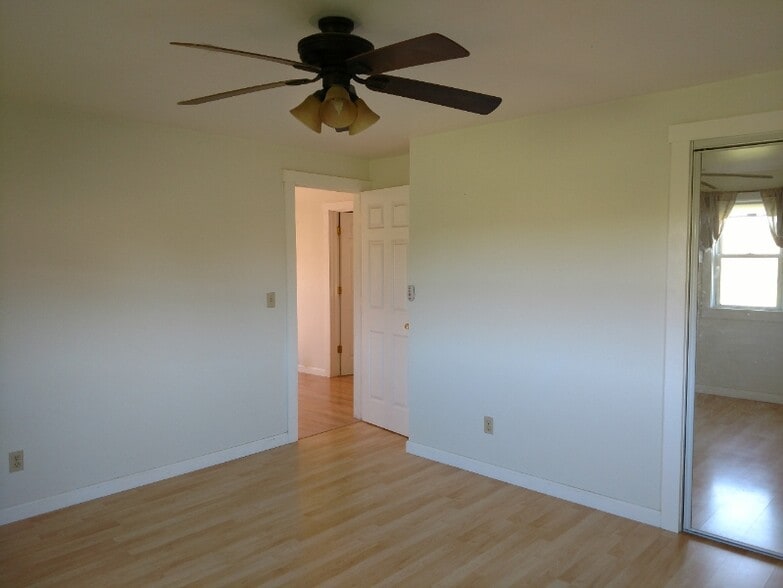 Building Photo - 1408 Latham Rd