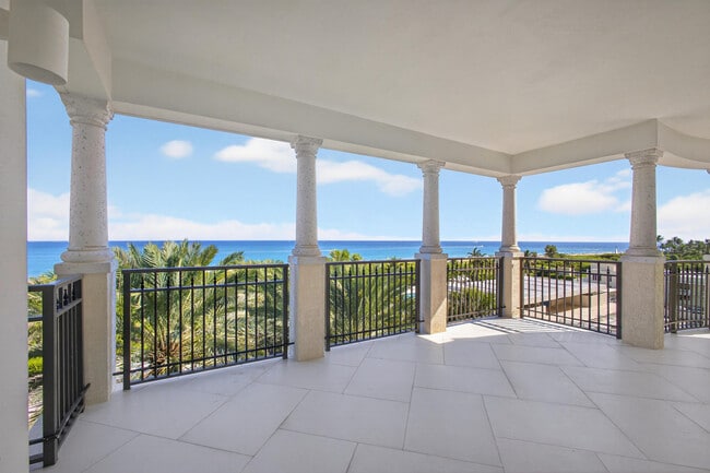 Building Photo - 155 S Ocean Ave