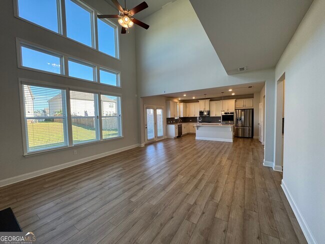 Building Photo - 3468 Jasmine Wy