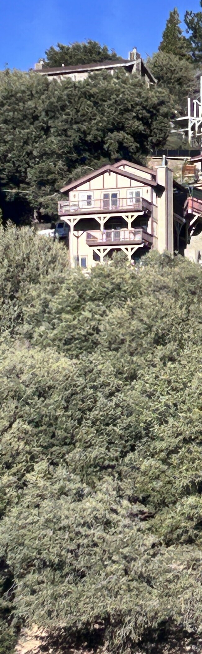 Building Photo - 262 Delle Dr