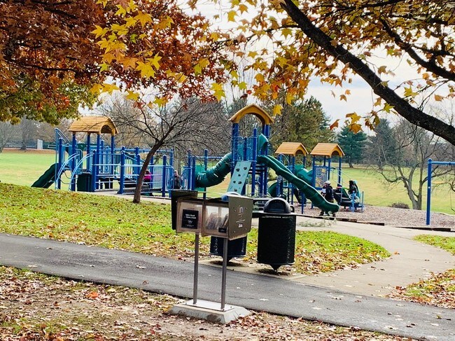 Building Photo - 384 Redding Rd