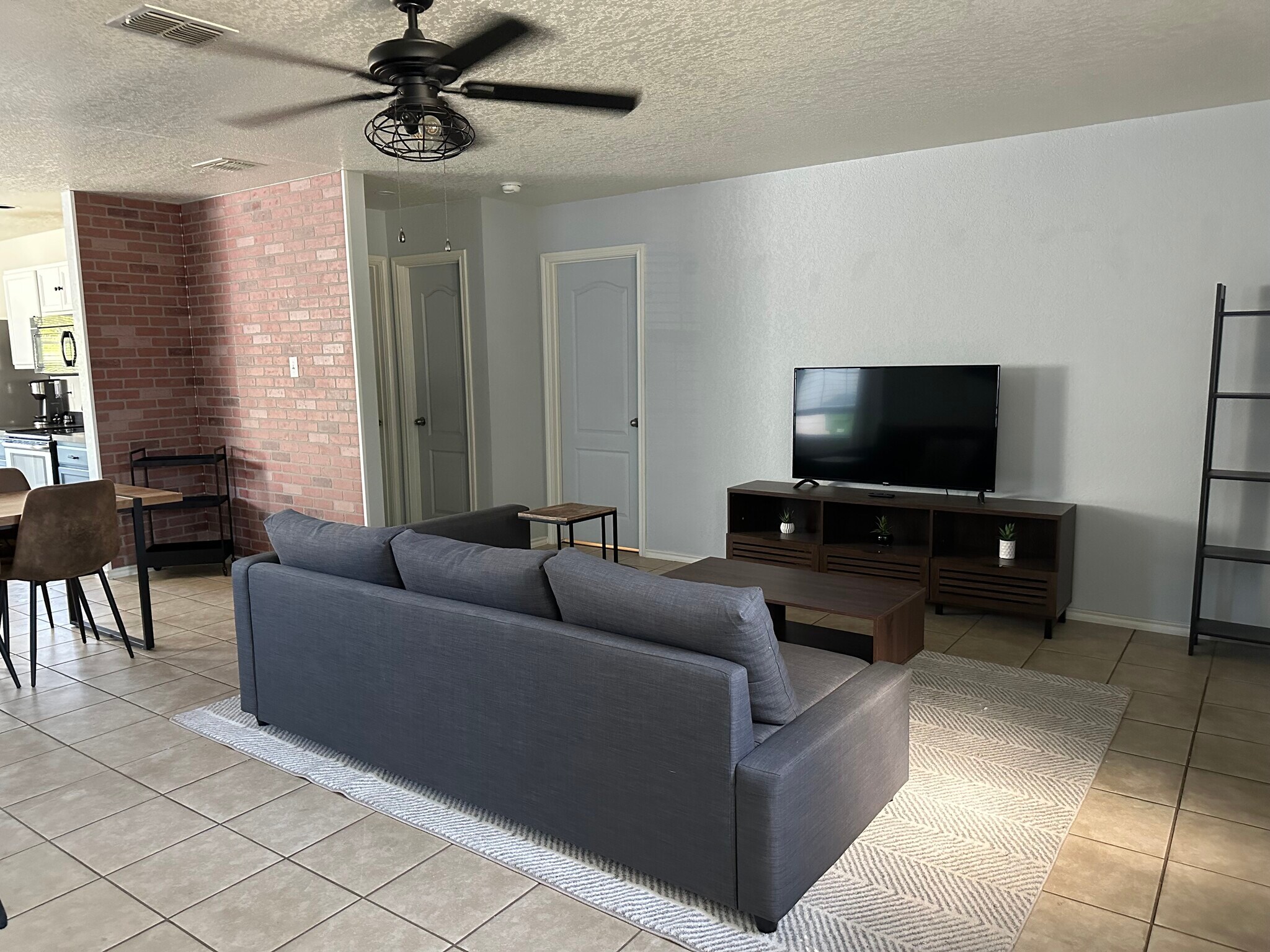 Building Photo - 5503 Harefield Dr