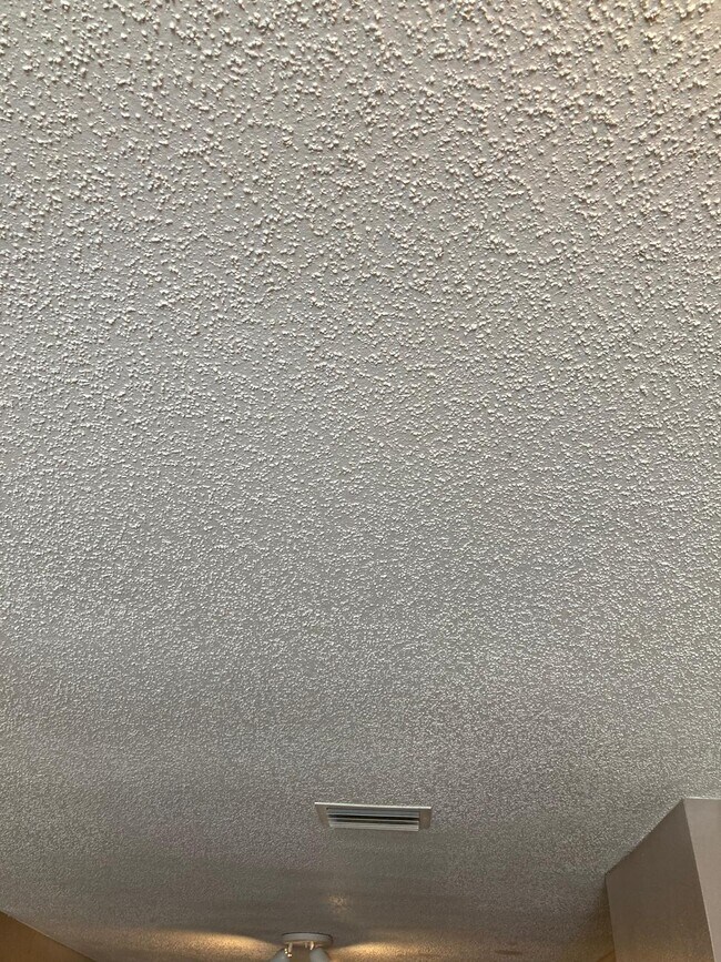 Building Photo - 5117 E 28th Ave