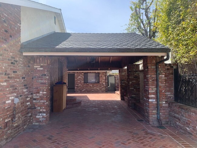 Building Photo - Rare opportunity! 2 Properties Available f...