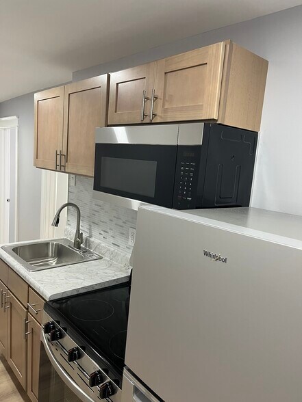 Primary Photo - 257 E Cliveden St