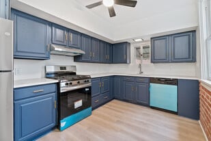 Building Photo - 4417 Davison St