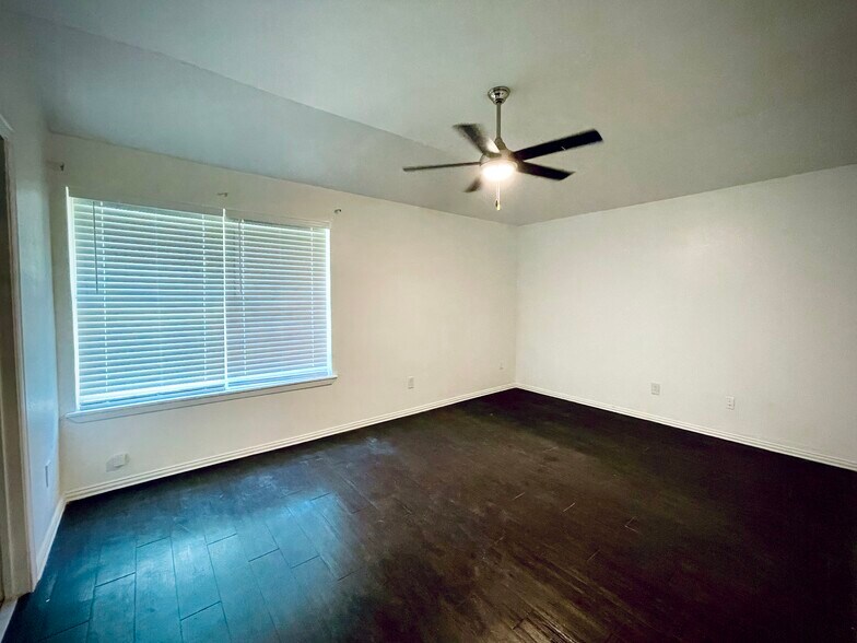 Building Photo - 2719 Exline St