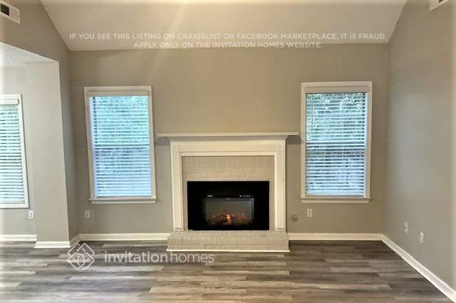 Building Photo - 10891 Knotty Pine Pl