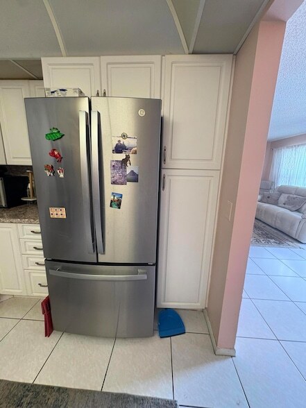 Building Photo - 202 Greenbrier C