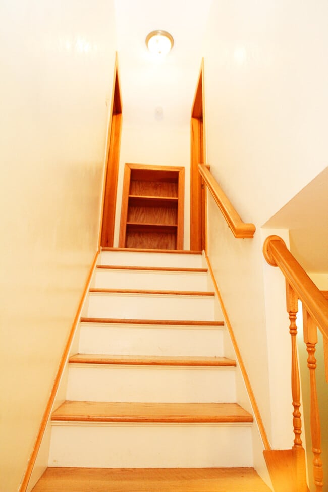 Building Photo - Charming 3BD / 1 Bath on Cul de sac