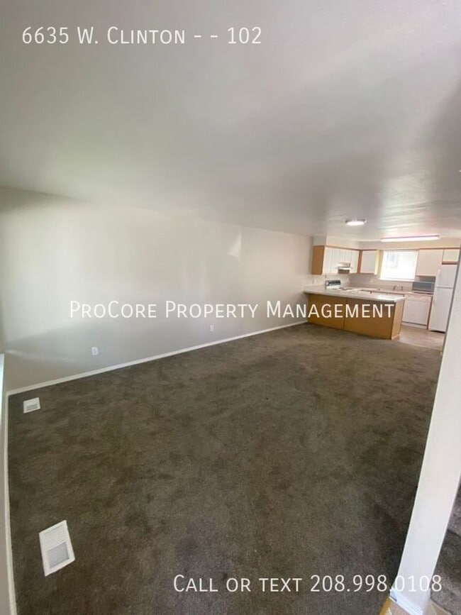 Building Photo - 6635 W Clinton Ln