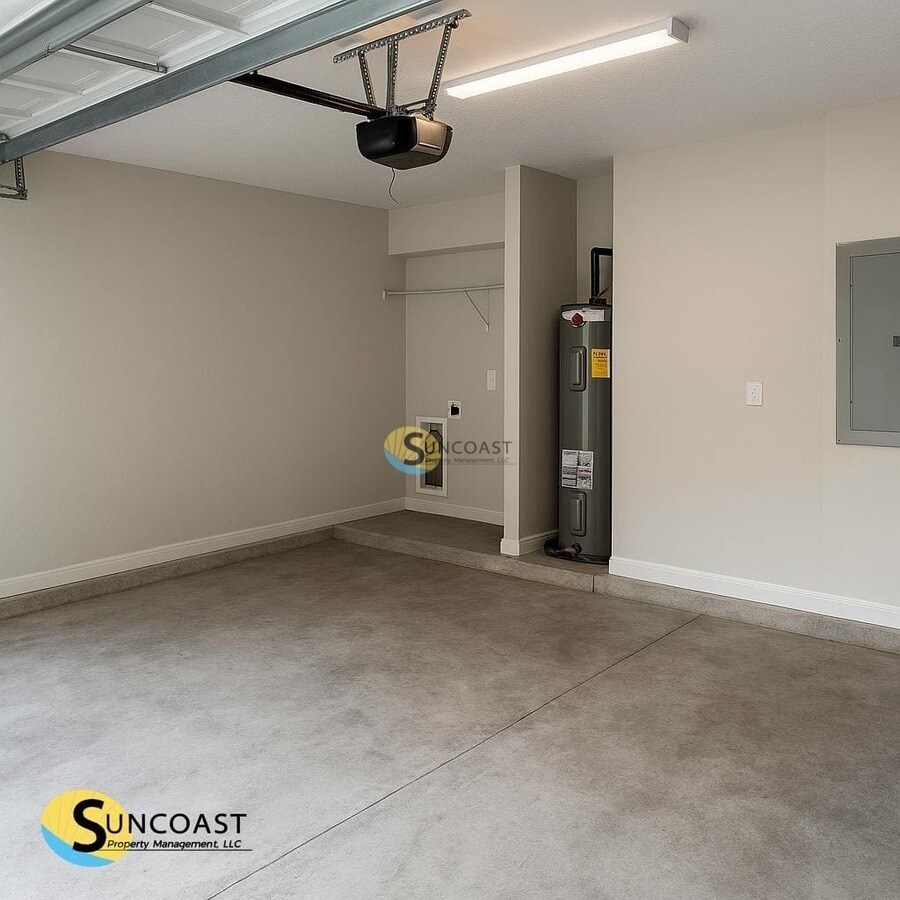 Building Photo - 8012 Hastings St