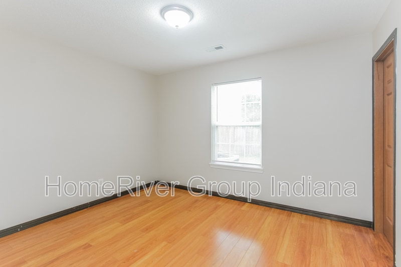 Building Photo - 108 Camelia Ct