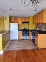 Building Photo - 1806 Metzerott Rd