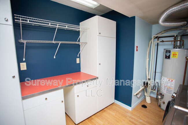 Building Photo - 50 Manchester Rd