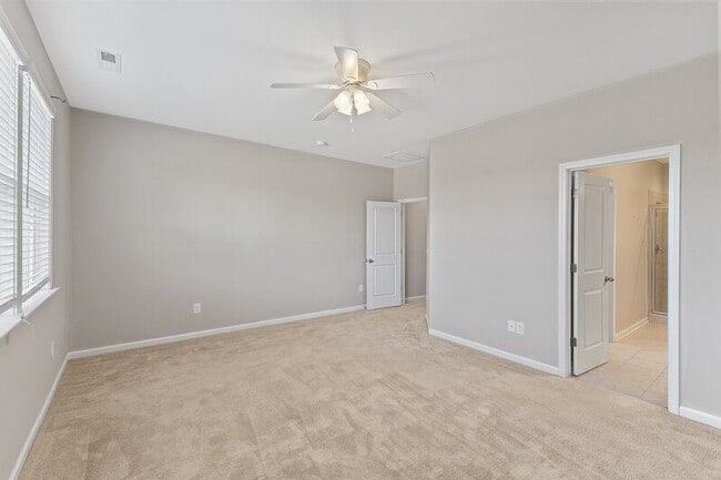 Building Photo - 1017 Fitchie Pl