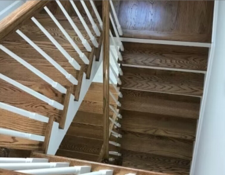 Building Photo - 64 Delaware St