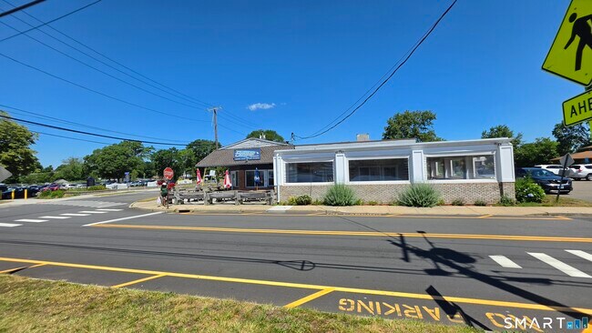 Building Photo - 47 Cosey Beach Ave