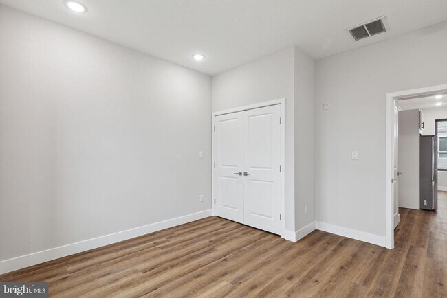 Building Photo - 1840 N Gratz St