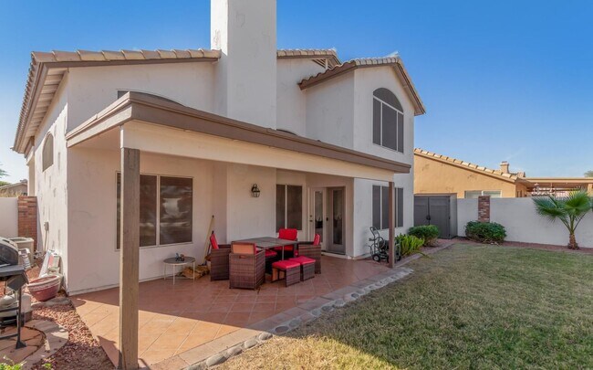 Building Photo - 3 BR 2.5 BA Glendale