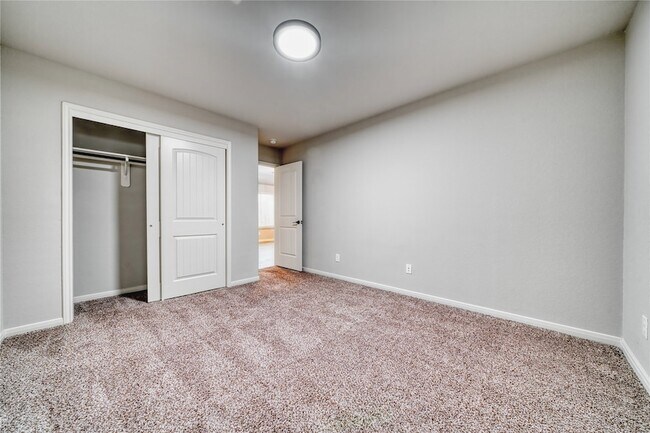 Building Photo - 7919 Cypress Country Dr