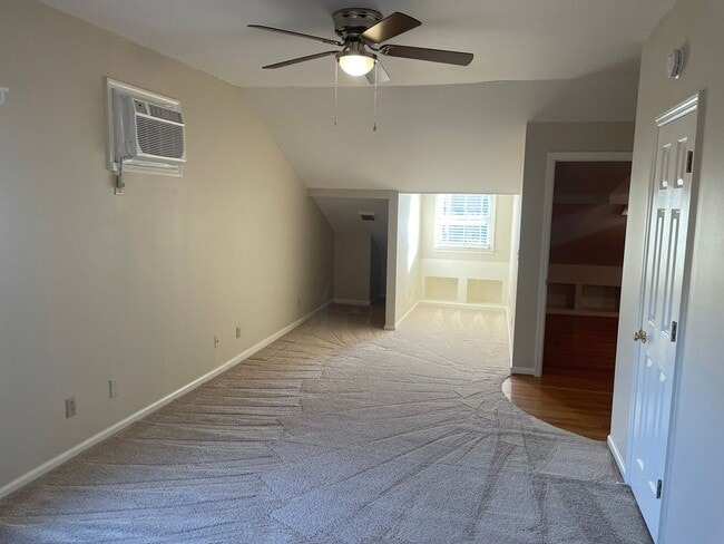 Building Photo - Historic Home 3BR / 2BA Detached Garage, W...