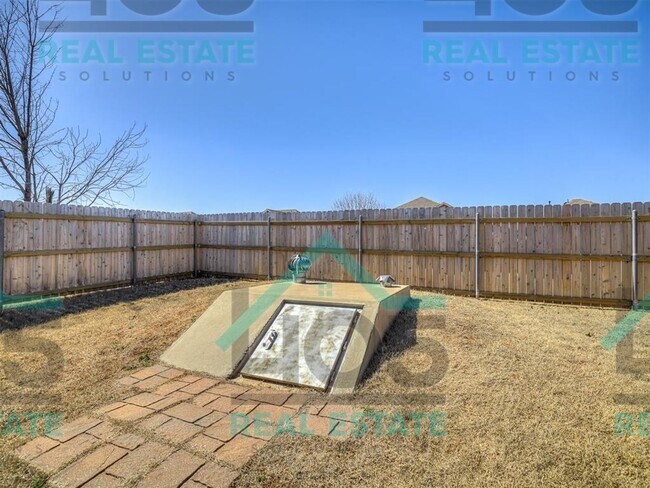 Building Photo - Amazing Rental in Choctaw