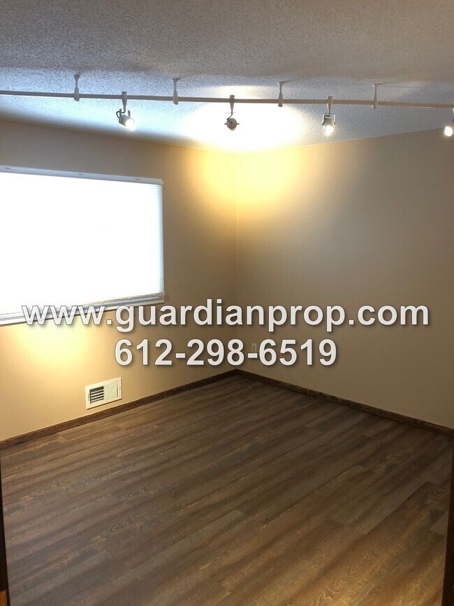 Building Photo - 2190-2194 Coon Rapids Blvd