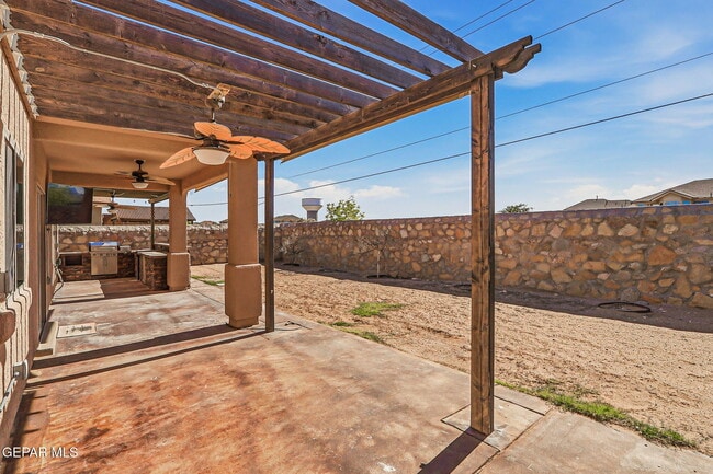 Building Photo - 3133 Clearbrook