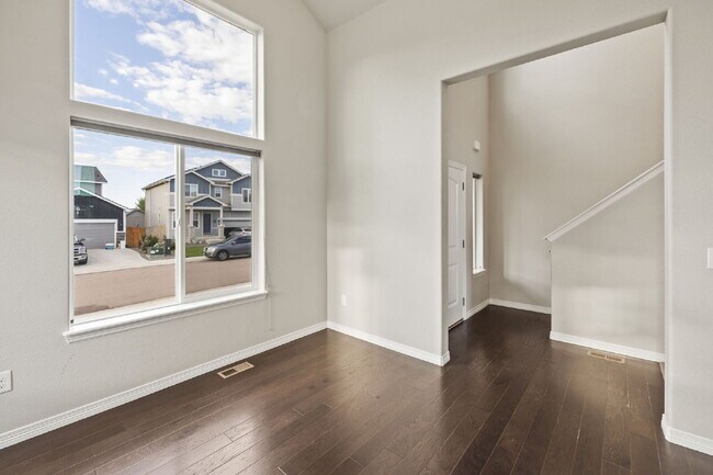 Building Photo - Newer home located in Larson Ranch Community, featuring main level owners suite.