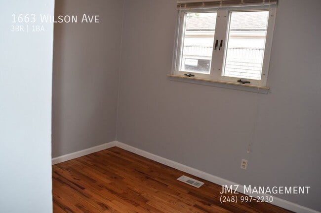 Building Photo - 1663 Wilson Ave